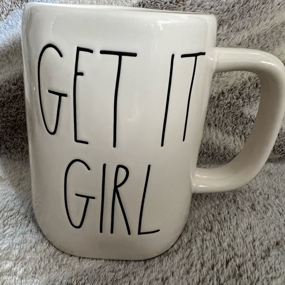 Rae Dunn Mug☕️